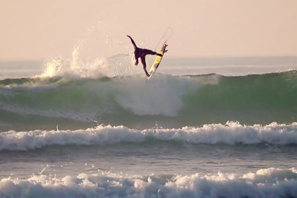 Vidéo de surf en France l'hiver