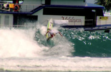 Vidéo surf de Charly Martin en Indonésie